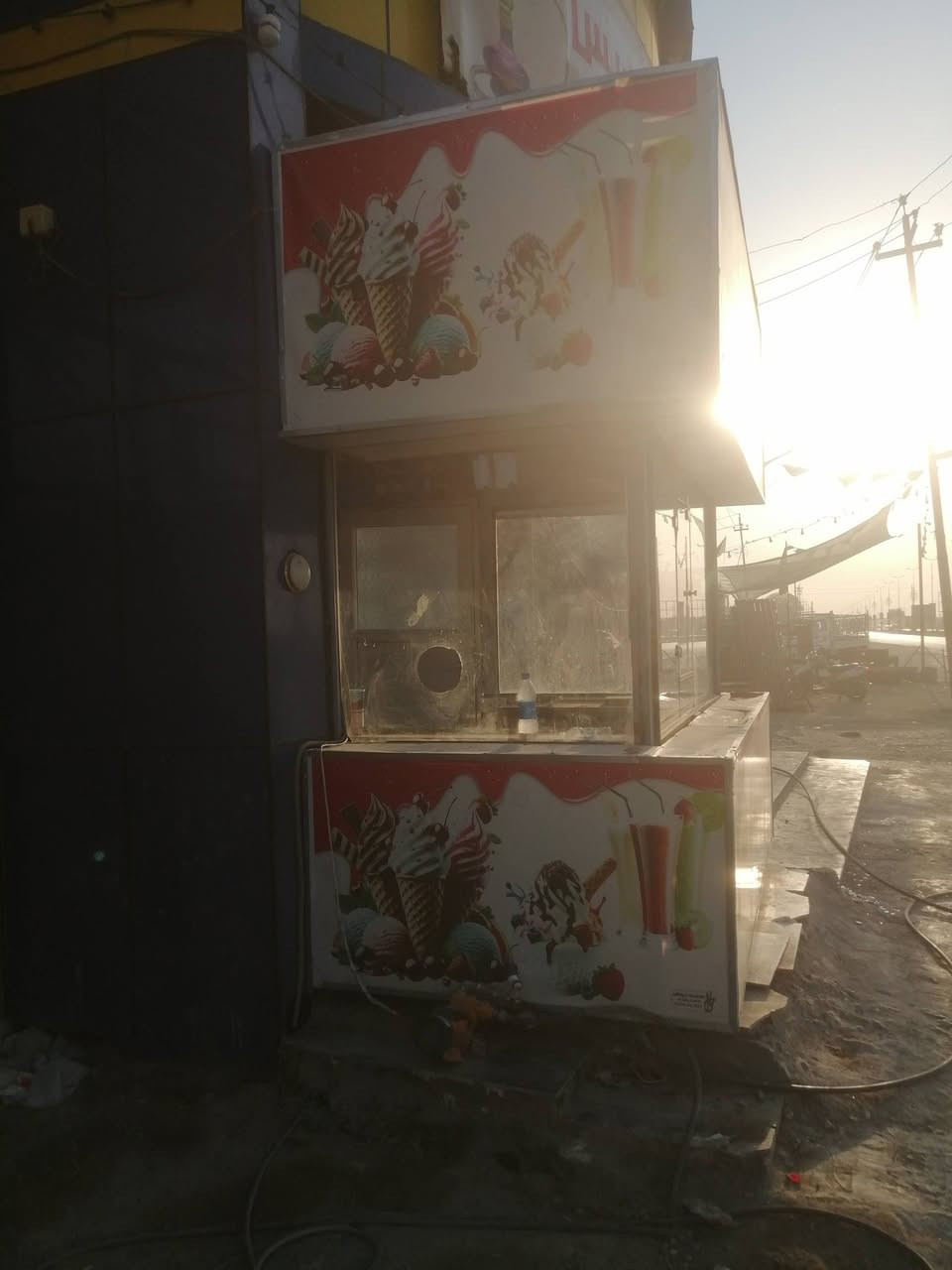 كرفان مرطبات مع الإعلانات يصلح كشك او مطبخ صغير كامل بابل الاسكندريه
***********

