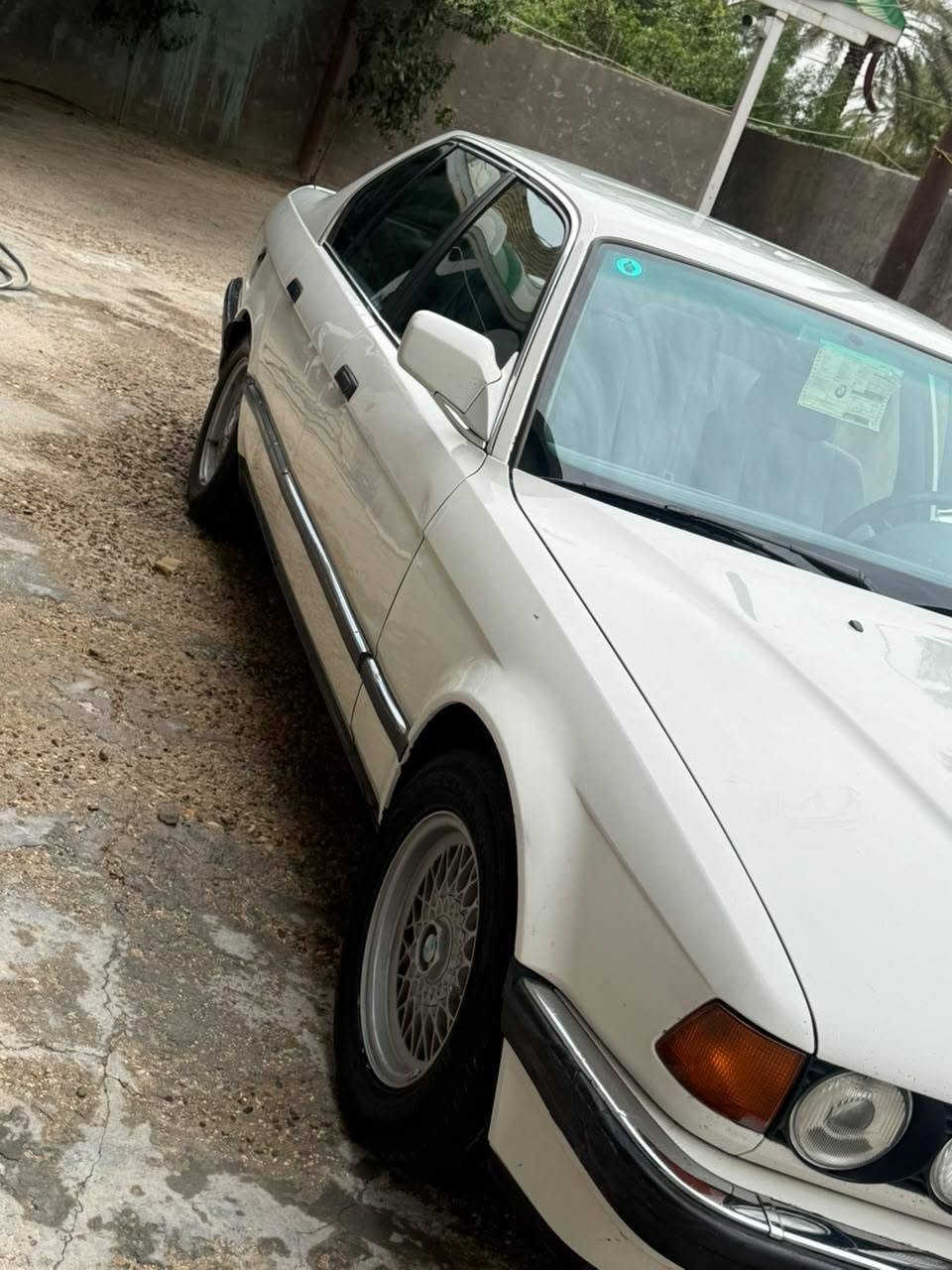 بي ام 735 • E32 • بانوراما
