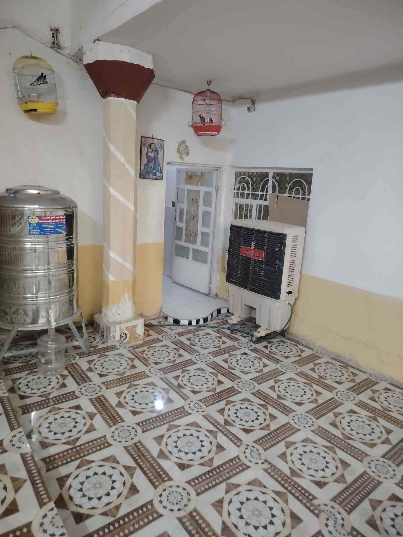 سلام عليكم بيت للبيع لمساحه لكل450،/ مضيف 3غرف حمام خارجي وداخلي لبيت هول مطبخ2، بيتونه ودرج لبيت سيراميك وصب كونكريت جاهز ما تصرف علي ربع وصاير بنهايت شارع يعني اخر بيت هوه مرتاح من كلشي لبيت جدا جبير ومناسب سعر 38 الارض زراعي سند ،مو تجاوز مكانه بين حي عرار وبين حي سكينه تابع لحي سكينه لبيت مكانه عل شارع لعام جدا راقي لمكان يناسب ابو لعائله لجبيره، ***********
