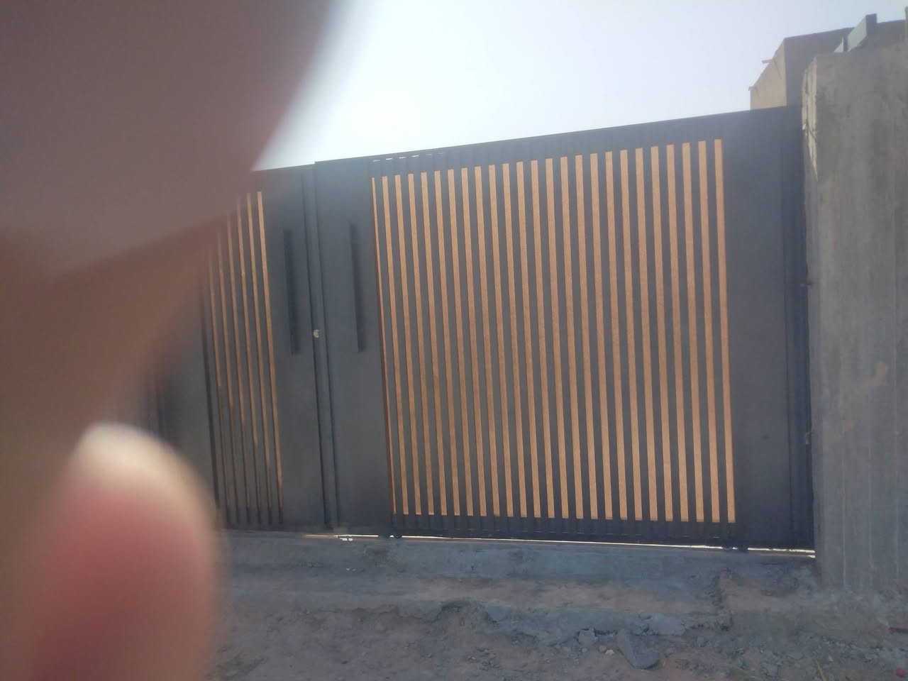 محل حدادة • أبواب وشبابيك • قرب جسر ال جروخي