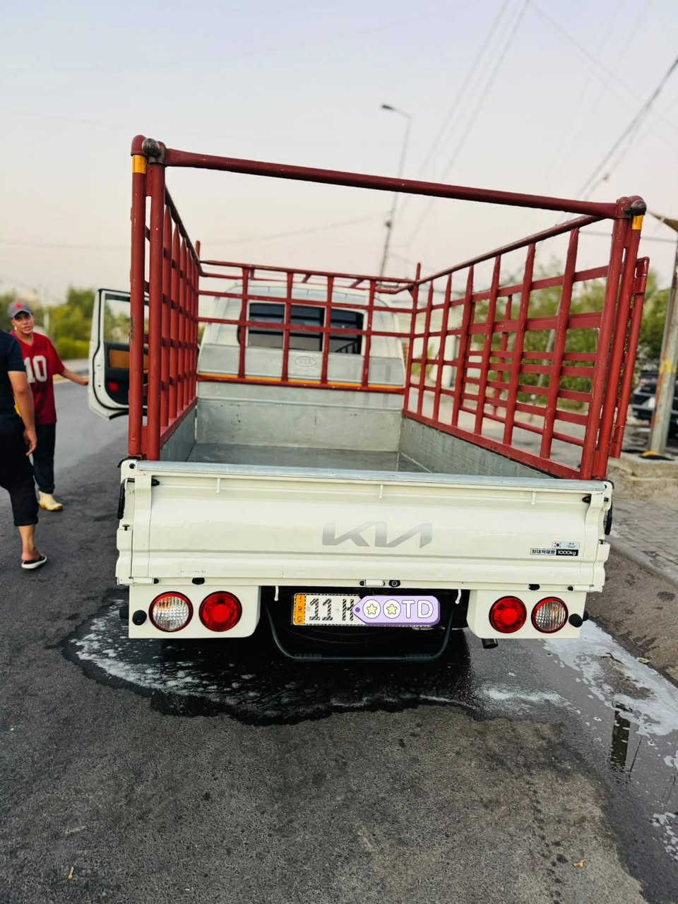 السلام عليكم محجر تفصال من باب الشيخ يرهم عموشه2700ومسكر ناصي المحجر حلو مامتعوب سعره ٤٠٠ وبي مجال بصيط للطيبين العنوان بغداد البياع حي الرساله رقم ***********
