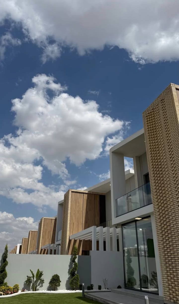 🔥 VILLAS | WATERFRONT ZONE 🔥

🏡 امتلك فيلتك الفاخرة في Waterfront Zone – بدور بغداد

حياة استثنائية تبدأ من المكان الصحيح ✨
فلل بتصاميم عصرية، مساحات متنوعة، وتقنيات ذكية صُممت لتمنحك أعلى مستويات الراحة والخصوصية.

📐 المساحات المتوفرة:
▫️ 250 م²
▫️ 300 م²
▫️ 400 م²

✨ مميزات الفيلا:
❄️ نظام تبريد مركزي متطور VRF
🏠 نظام منزل ذكي Smart Home
🔐 نظام أمني متكامل KNX
🛏️ تصاميم فاخرة وتوزيعات داخلية مدروسة

📍 Badoor Baghdad | Waterfront Zone
🔑 استلام مباشر وفوري

لا تكتفِ بامتلاك منزل…
امتلك أسلوب حياة مختلف. 🔥

📞 للاستفسار والحجز:
***********

🏡 250 | 300 | 400 م²
اختر المساحة التي تناسبك وابدأ فصلًا جديدًا من الفخامة.
