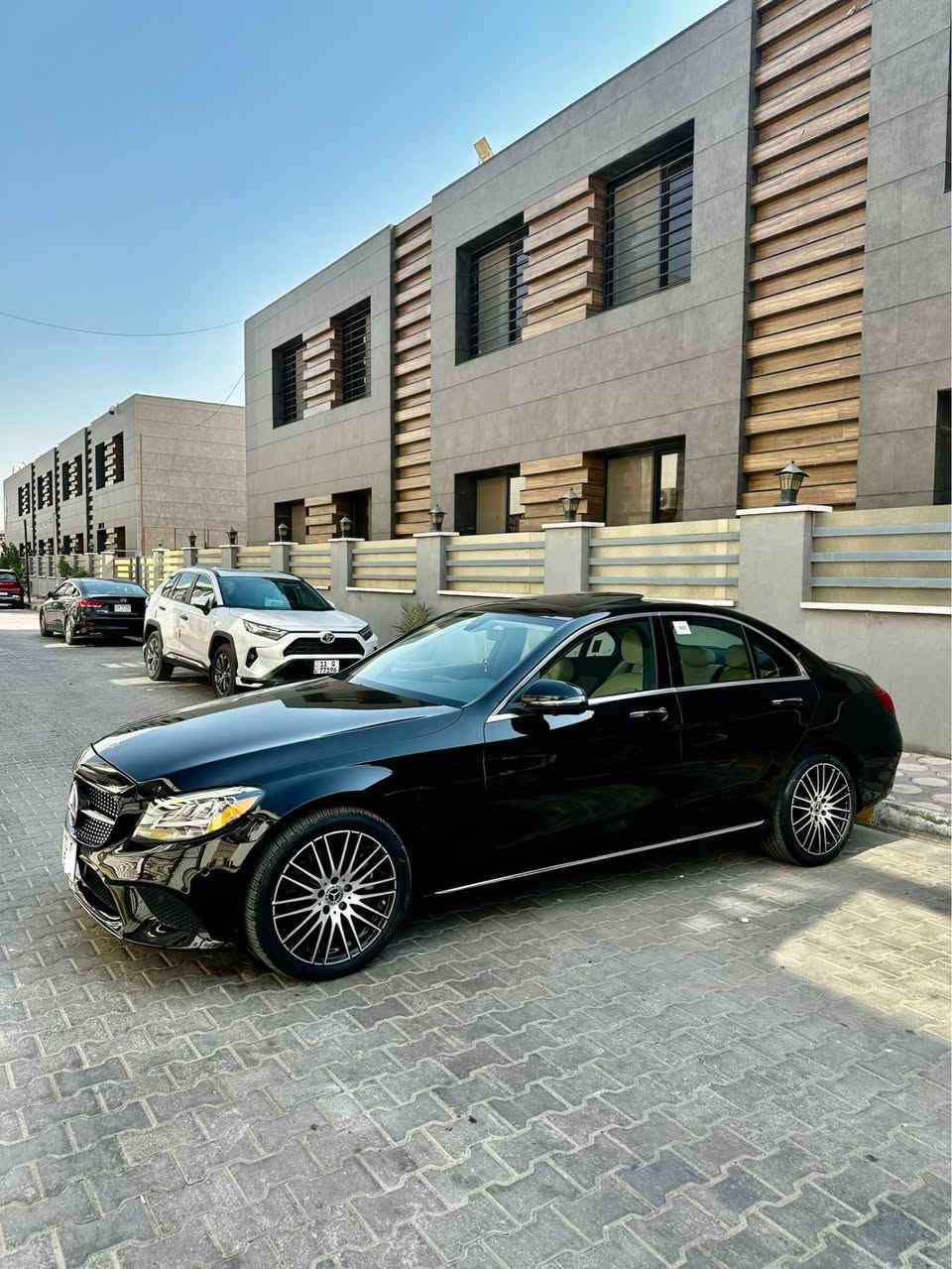 السلام عليكم 

للبيع  او مراوس حسب قناعه 

مرسيدس C300 🐎

 وارد أمريكي الموديل: 2021

السيارة مغلفة بالكامل PPF

📍مرقم بغداد وبسمي 

 • المواصفات:

 • فتحة سقف 

 • خمس كاميرات

 • رادارات محيطيه

 • اللون الخارجي: اسود

 • الداخلية: كريمي 

 • ماشية:52 

 • محرك 4 سلندر تيربو – اقتصادي وقوي

 • بصمة أبواب

 • تسخين كراسي أمامية

 • شحن وايرلس 

 • انطمة قيادة (eco,comfort,sport,sport+,individual)

 • نظام حفظ وضعيات الكراسي (Memory Seats)

 • كراسي كهرباء

 • مرايات كهربائية تطوي

 • رادار بالمري

 • ستيرن تدفئة

 • تحكم ستيرن وقيادة ذاتية

 • شاشة كبيرة  

 • نظام ملاحة (Navigation)

‏ • Apple CarPlay & Android Auto

 • نظام صوتي Burmester

 • إنارة داخلية ملونة (Ambient Lighting)

 • نظام مراقبة النقطة العمياء

 • رادار أمامي – تنبيه تصادم

 • نظام تتبع المسار / تنبيه الخروج من المسار

 • كاميرات 360 درجة + حساسات أمامية وخلفية

 • كشافات LED أصلية

 • تبديل ناعم – كير قوي

 • السيارة نظيفة كلش

 • حادث (جاملغ خلفي وحافت باب بدون دواخل بدون ايرباك سياره بيها قطعه صبغ فقط وقطعتين تبديل نفس لون 

* مكان السيارة بغداد 

•رايدها 237 وبيها مجال بسيط

* للاستفسار: *********** بغداد, العراق
