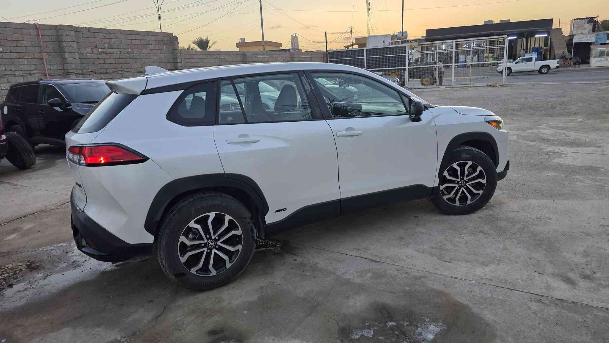 السلام عليكم ورحمة الله وبركاته 
✅️معرض الناصر 
TOYOTA Corolla Cross Hybrid Se 2024✅️
✅️كورلا كروز هايبرد 2024 SE
🛑مواصفات 
بصمه تشغيل
 أشير بالمري نقط عمياء اتو هولد
الضرر خلفي 
صور الضرر ورقم الشاصي بالمنشور 
السيارة تترقم شهداء صلاح الدين 
ماشية 9 الف ميل
جيك صور الضرر والشاصي
العنوان صلاح الدين الشرقاط اجميلة 
🛑***********
