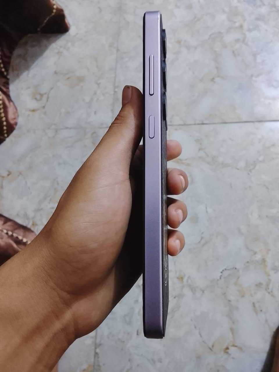سلام عليكم  وتساب فقط ***********
## 📱 للبيع: جهاز Oukitel C68 Plus / Pro بحالة ممتازة

* **اسم الجهاز:** Oukitel C68 Plus (أو Pro)
* **السعة والتخزين:** 128 جيجابايت
* **النظافة والحالة:** مستعمل (نظيف جداً)

---

### ⚙️ أبرز مواصفات الجهاز:

* **الشاشة:** شاشة ضخمة بحجم **7.2 إنش** مع معدل تحديث سلس **120Hz** (ممتازة لمشاهدة الفيديوهات والتصفح).
* **البطارية:** عملاقة بسعة **6000 مللي أمبير** تدوم لفترات طويلة جداً مع دعم الشحن السريع.
* **الكاميرا الأساسية:** بدقة **64 ميجابكسل** لتصوير واضح.
* **المعالج:** Unisoc T615 ثماني النواة لأداء يومي سلس.
* **نظام التشغيل:** أندرويد الحديث.
* **المميزات:** بصمة أصبع جانبية + منفذ Type-C + منفذ شريحتي اتصال.

---

### 💰 التفاصيل والسعر:

* **السعر المطلوب:** **175 ألف دينار عراقي** (قابل للتفاوض البسيط للجادين).
* **الموقع:** بغداد. المدينه. 

سلام عليكم  وتساب فقط 

## 📱 للبيع: جهاز Oukitel C68 Plus / Pro بحالة ممتازة

* **اسم الجهاز:** Oukitel C68 Plus (أو Pro)
* **السعة والتخزين:** 128 جيجابايت
* **النظافة والحالة:** مستعمل (نظيف جداً)

---

### ⚙️ أبرز مواصفات الجهاز:

* **الشاشة:** شاشة ضخمة بحجم **7.2 إنش** مع معدل تحديث سلس **120Hz** (ممتازة لمشاهدة الفيديوهات والتصفح).
* **البطارية:** عملاقة بسعة **6000 مللي أمبير** تدوم لفترات طويلة جداً مع دعم الشحن السريع.
* **الكاميرا الأساسية:** بدقة **64 ميجابكسل** لتصوير واضح.
* **المعالج:** Unisoc T615 ثماني النواة لأداء يومي سلس.
* **نظام التشغيل:** أندرويد الحديث.
* **المميزات:** بصمة أصبع جانبية + منفذ Type-C + منفذ شريحتي اتصال.

---

### 💰 التفاصيل والسعر:

* **السعر المطلوب:** **175 ألف دينار عراقي** (قابل للتفاوض البسيط للجادين).
* **الموقع:** بغداد. المدينه.
