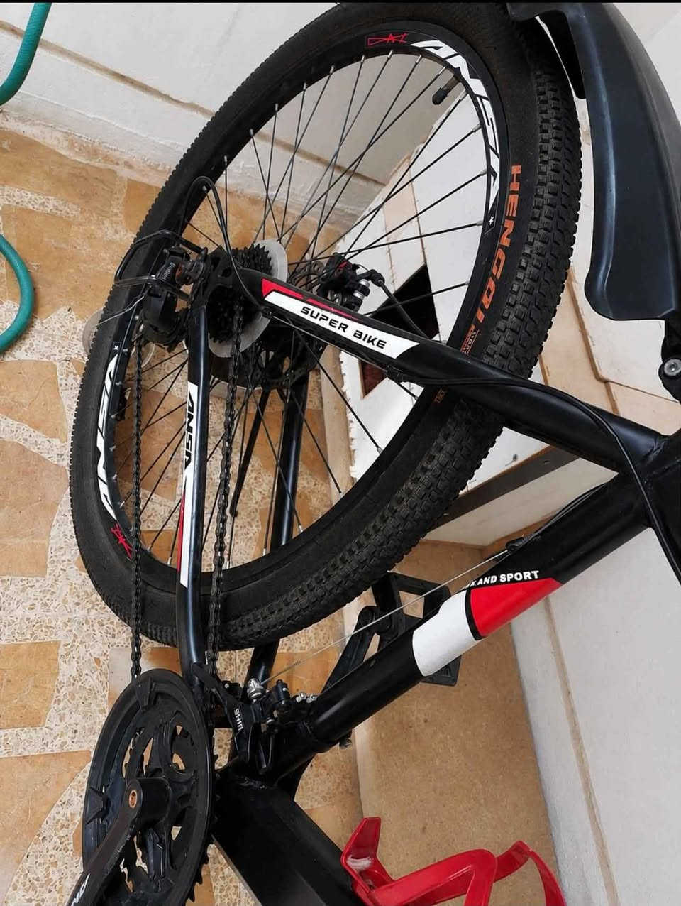 🚲 پاسکیل بۆ فرۆشتن | دراجة هوائية للبيع

📏 قیاس 29ی سیباقی جەبەلی | قياس 29 سباق جبلي
⚙️ 10 گێڕە: 7 گێڕی پشتەوە و 3 گێڕی پێشەوە | 10 گيرات: 7 ورا و3 گدام
🔧 دەبڵەکەی مەزبووتە و هیچ عەیبێکی نییە | الدبل مالها مضبوط وما بيه أي عيب
✅ هەموو شتەکەی مەزبووت و بێ عەیبە | وكلشي بيها مضبوط وما بيها أي عيب
شوێن  هەولێر | مكاني اربيل

💰 نرخ: 120 هەزار و معامەلە | السعر: 120 ألف دينار وبیه مجال
📞 ژ.م: *********** أربيل, العراق
