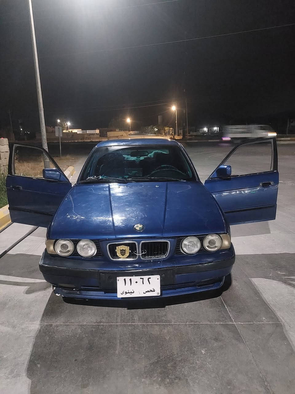 BMW مۆدێل1993 20 کەپس پێشوو پاشی بەشەرتی فیتەر گێڕومەکینە بەشەرتی فیتەر نوزەی مەکینەی نایەت زۆر تندووتۆڵە تەبریدە ویڵ هەمان کۆدی ئاسایشە پێش پانە لیت زینۆ جامی پێشەوەی دژەخۆرهەتاوە شاشە ئایپاد بەشەرتی فیتەر هەمووگیانی  ژ.م.***********
