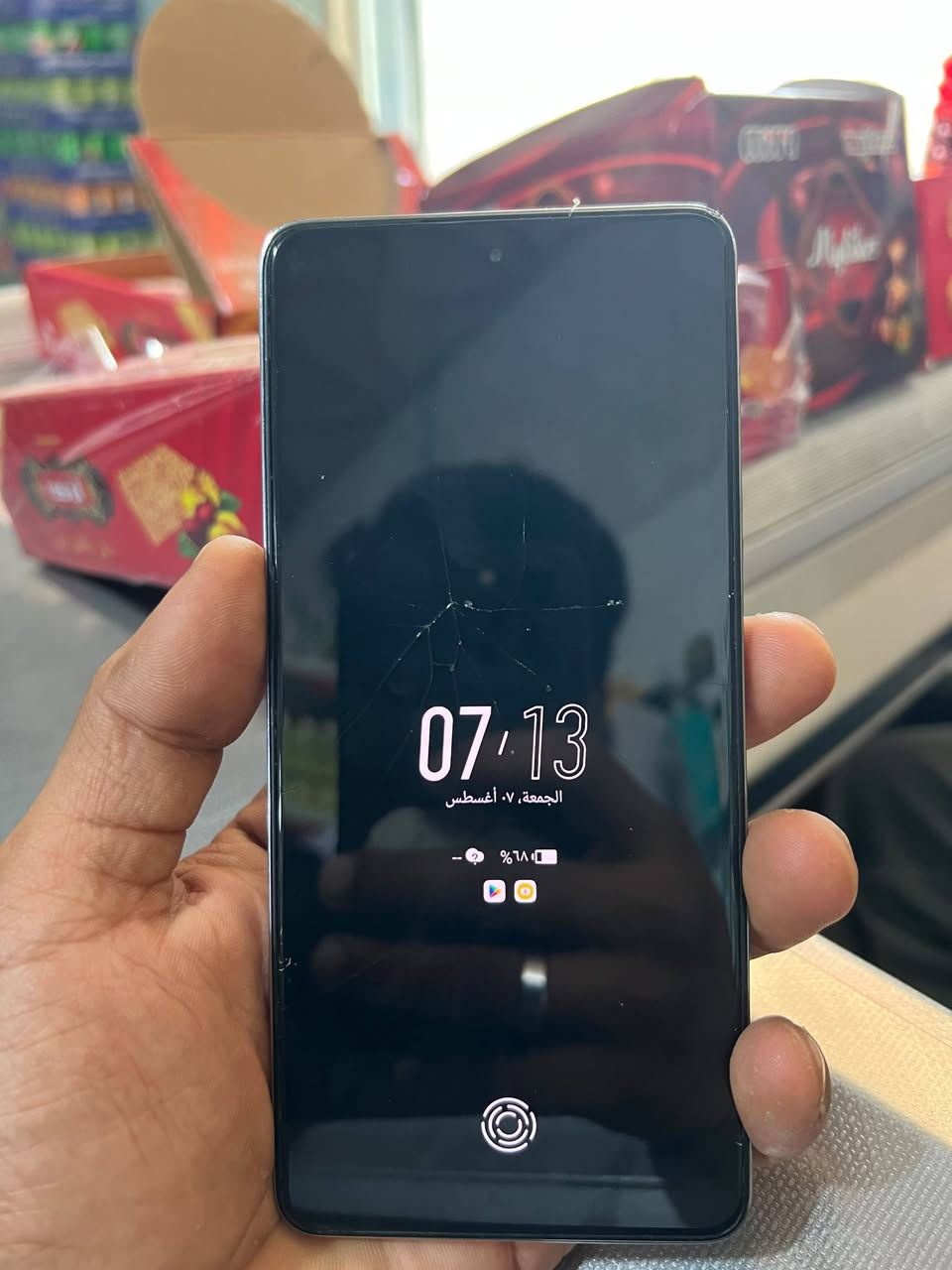 TECNO CAMMON 20PRO الجهاز مثل ماواضح بالصور الضهر والشاشة والجهاز مامفتوح
ذاكرة 256
رام 16
معالج helio G99
كامرة64 
السعر:170 الف وبيه مجال لليستاهل 
التواصل عبر الرقم : ***********

