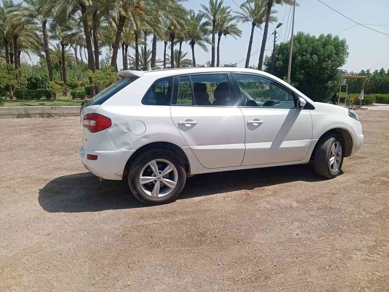 السلام عليكم للبيع رينو كوليوس 2013 ابيض بابل انكليزي بأسمي سنويتهه لل2030 سعرهه 80 وبيهه مجال موقعهه بابل المحاويل مكينه 2500  سياره جاهزه مابيهه اي ضرر او صبغ ماعدا دعجه بالجاملغ الخلفي مبينه بالصوره والدعاميه الاماميه چانت مشخطه صبغتهه وعندي صورهه قبل الترتيب  ***********
