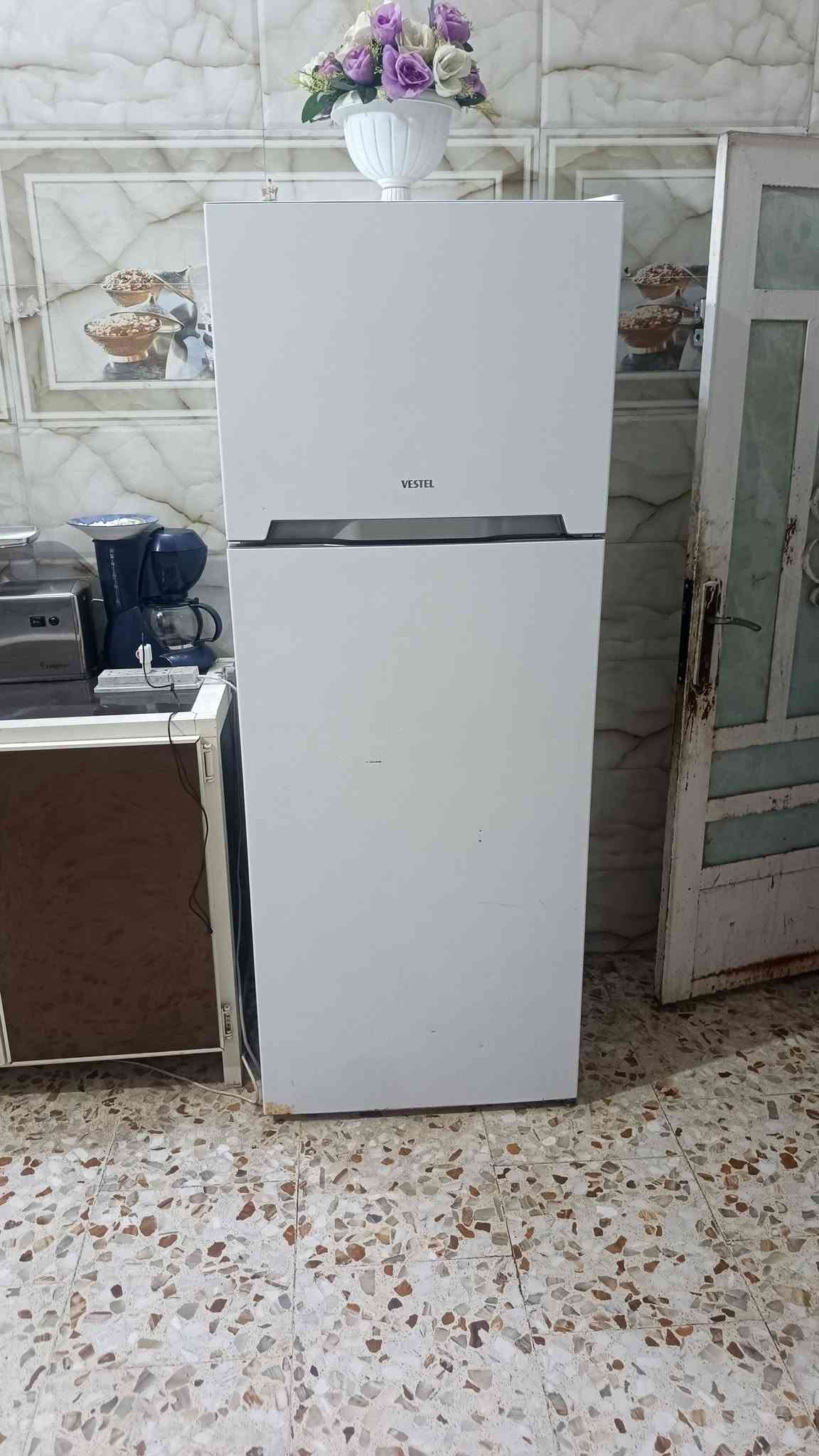 السلام عليكم غرفه للبيع مع اثاث بيت كامل ارجو الاتصال ع الرقم ‏‪***********‬‏

