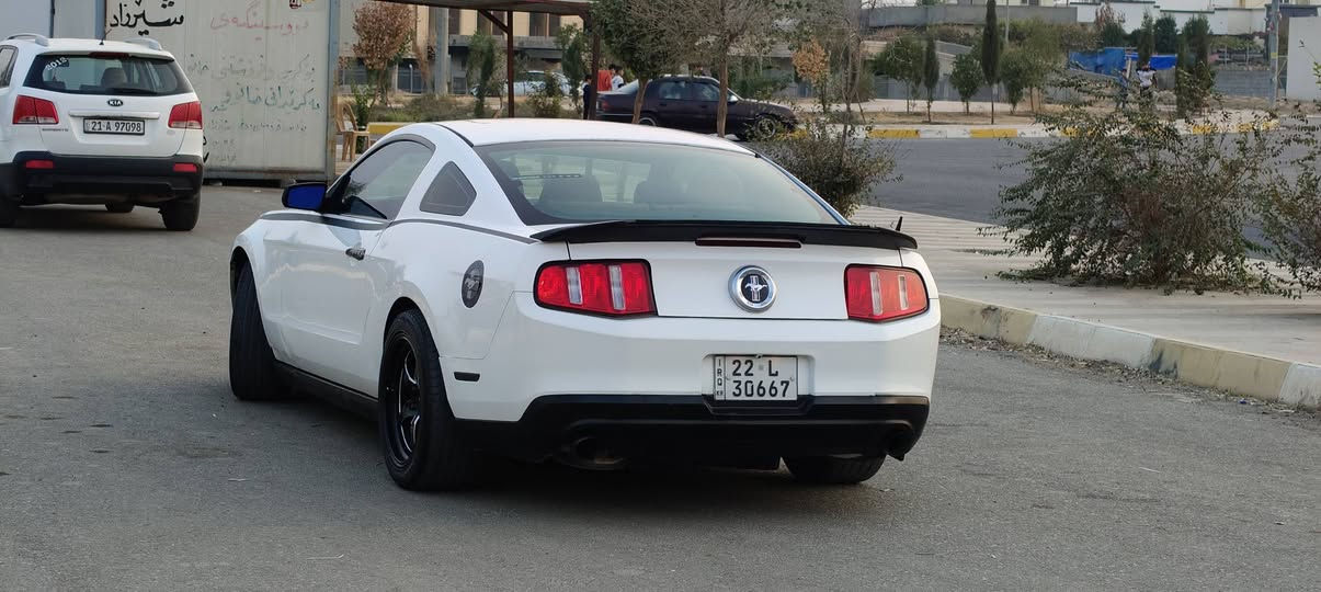 موستانگ ٢٠١١ • ٣.٧ V6 • اوتوماتيك