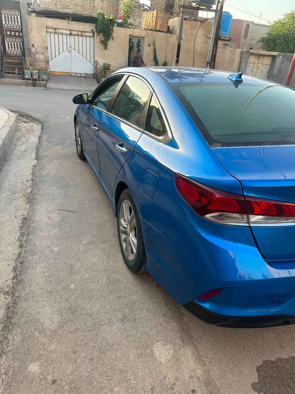 السلام عليكم شباب :
للبيع او المراوس 
Sonata-Hyundi-Sport2018
سوناتا هونداي موديل 2018 رقم واسط بأسمي شخصيا فول المواصفات عده الفتحه (بصمة اربع ابواب / كشنات جلد بلون السيارة و كشن السايق كهربائي / جنطة ذكية تنفتح عند الاقتراب /شفتات استيرن /نقطه عمياء / تحديد المسار / تحديد مسار /رادار اماني) 
*السيارة وراد امريكي ضرره جاملغ  و بنيد صبغ فقط الباقي بدون صبغ وتبديل ضرره مرفق بالمنشور الاستفسار رقمي

***********
