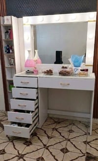 ميز تواليت • نظيف جداً • كربلاء حي رمضان