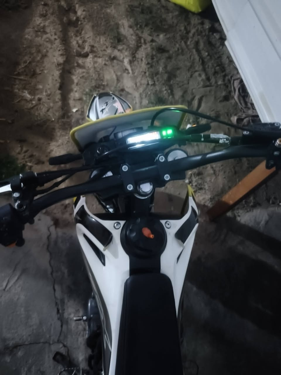 سلام عليكم قفاز crx 300cc للبيع محرك ما مفتوح شلعه ومعدل مكاني ديالى التواصل ‏‪***********‬‏
