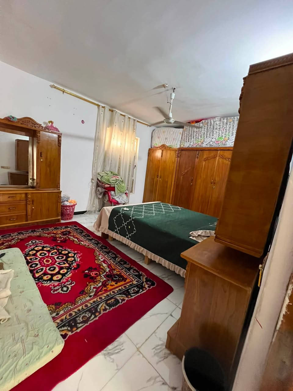 سلام عليكم بيت وعرصه مساحه 280نهايت شارع الوكفه يبعد عن المشروع 80متر الستفسار الرقم ***********
