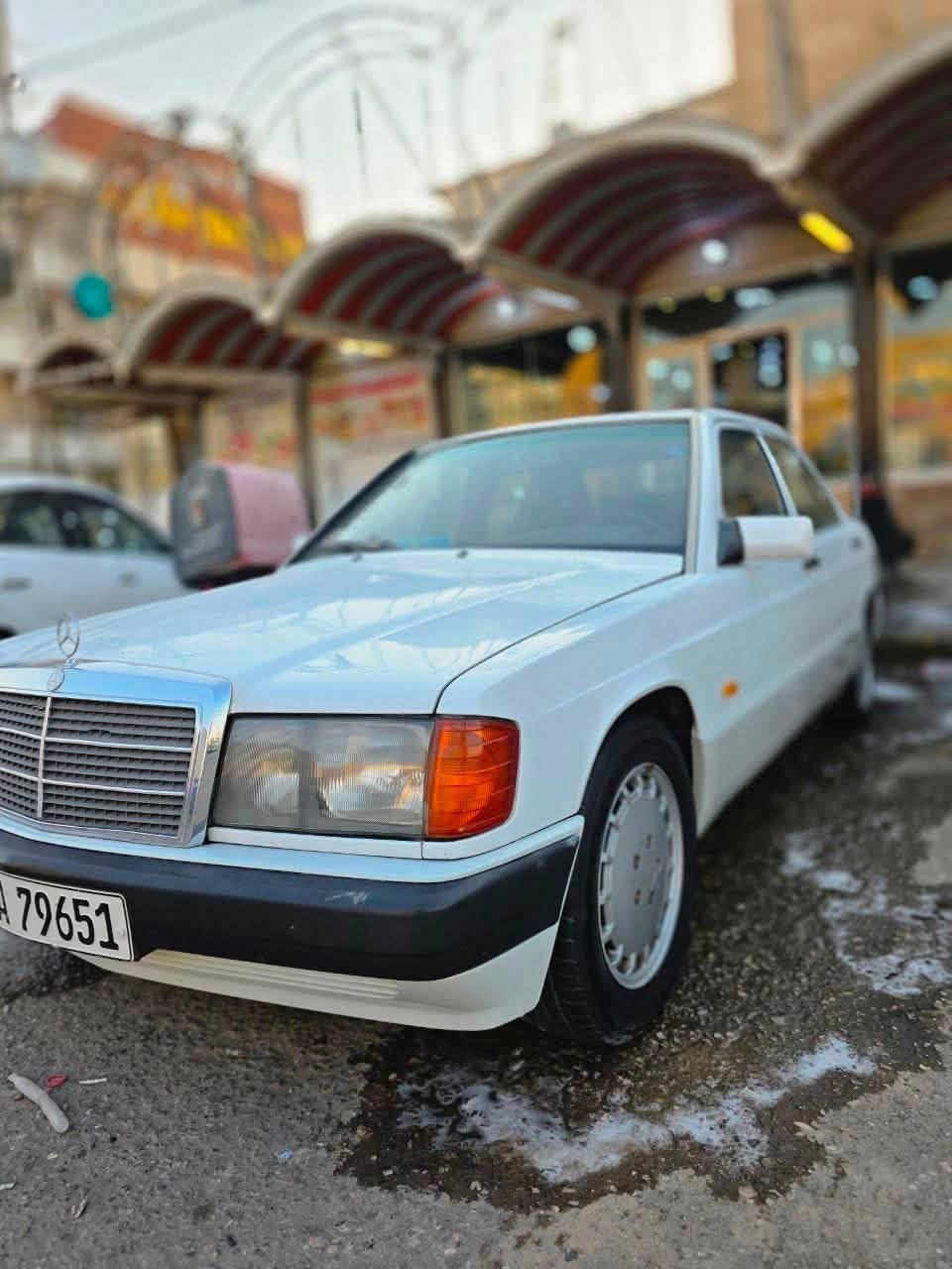 من رخصة الادمن. سيارة مارسدس 190 طيارين موديل 1991 سياره بلاديه محرك عنكبوت 4 سلندر تخم تاير جديد سياره كشره نضيف كولش بيه بس جاملغ صوب السايق مبدل سياره نصبته حلوه  سعره 68 وبيه مجال للطيبين  رقم اربيل تريد مداور تريد وكاله  
*********** واتساب فقط
