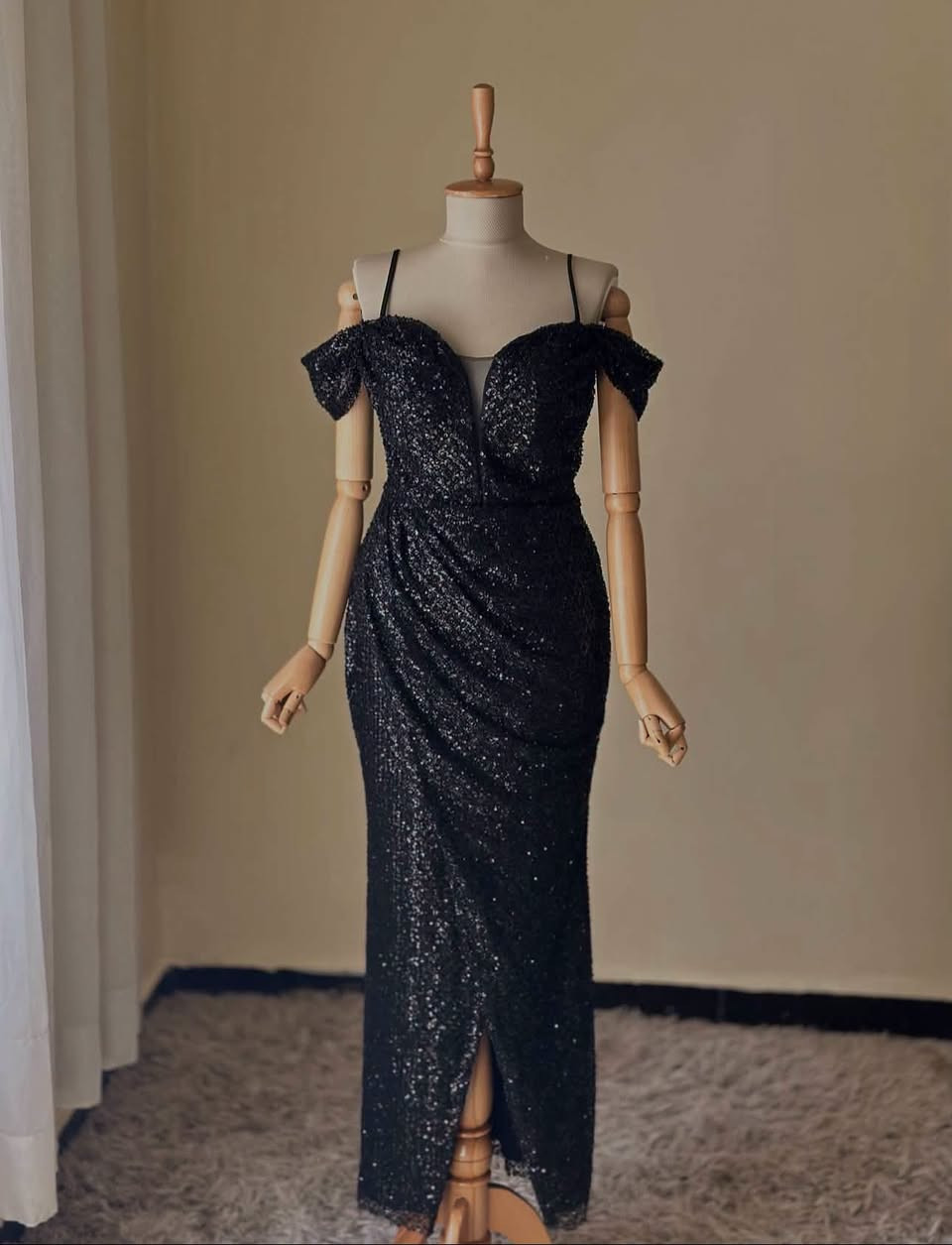 ماركات زارا وديور • سكراب طبي • توصيل مجاني ٣+