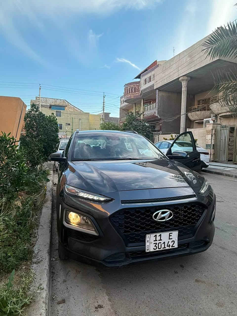 هونداي كونا للبيع فقط
موديل 2021
رقم بغداد وارد امريكي
محرك 2000 دوش
كير AT
بصمة تشغيل وابواب
التبريد ثلج

رادار جانبي وخلفي اشارات بالمري ومراقبة النقطة العمياء شاشة كار بلي توقف ذاتي تحكمات ستيرن داخل اسود 
تدفئة كشنات مانع انحدار نظامين قيادة سبورت وعادي
لايتات لد نهارية
تحديد مسار صدر وتايرات نظيفات 
ماشية 55 الف ميل فقط
حادثهة مثل ما موضح بالصور بنيد ودعامية 
ايرباك ستيرن فقط
السيارة ما بيهة اي صبغ
سيارة نظيفة مال بيت ما ناقصهة شي شغل واطلع
السعر 127ورقة وبيهة مجال بسيط
للتواصل واتساب ***********
