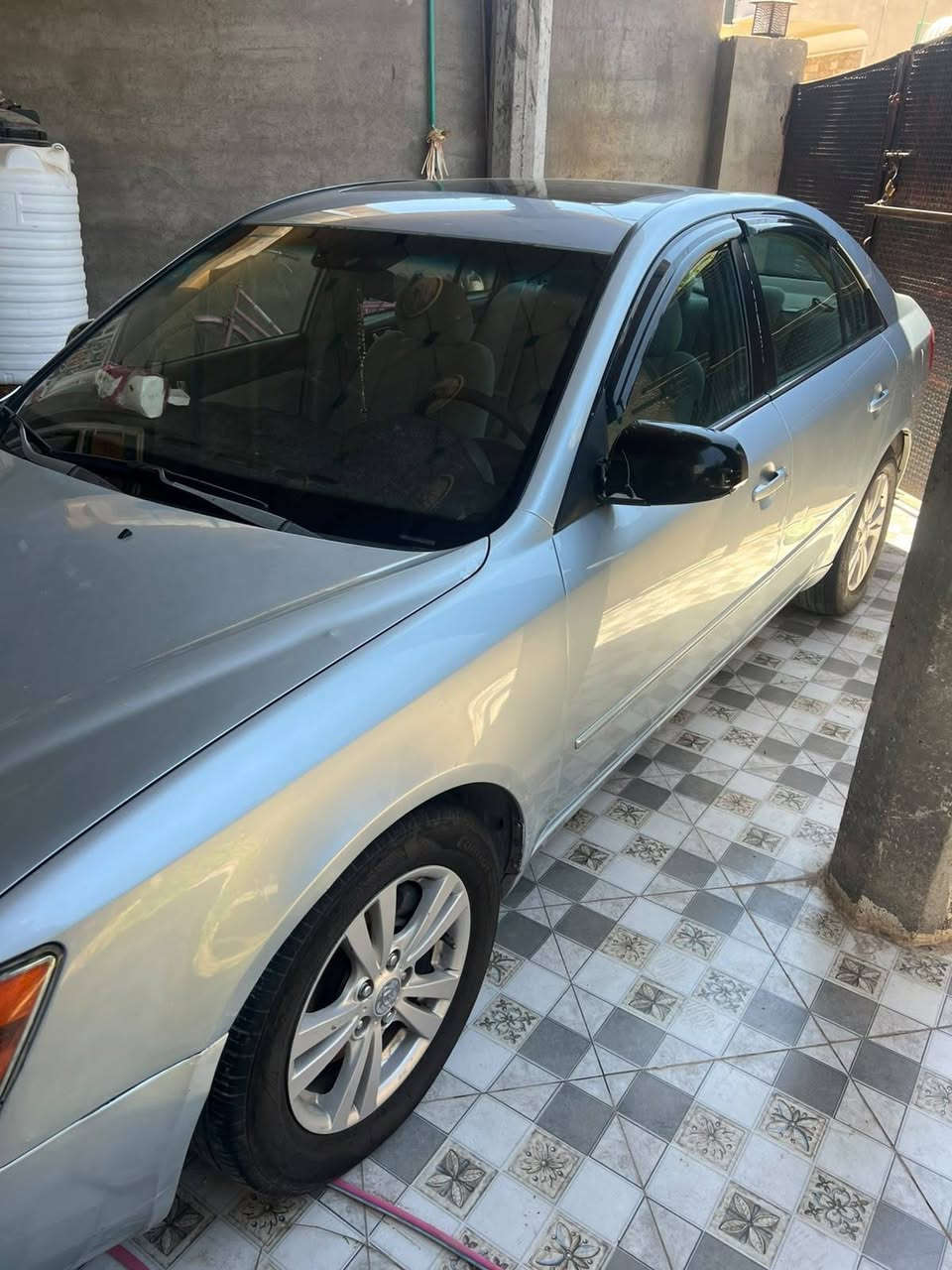 سوناتا 2008 سلفر
محرك 6 سلندر 3300
وارد امريكي مصبوغة حزام بيها ضرر قطعتين 
تبريد شغال
رقم بغداد باسمي 
كير ومكينة خير من الله 
عنوان ديالى شهربان
سعر 93 وبي مجال ، بيع او مراوس
***********
