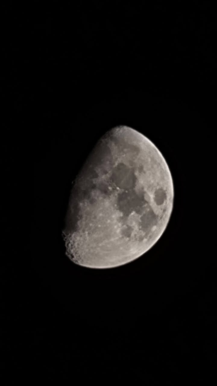 السلام عليكم s21الترا رسمي سرق اوصط جهاز وضع شركة مامفتوح 
الذاكرة 256
الرام 12+8
بس بي هاي النقطه السوده مثل ماموضح كدامكم 
كاميرا 📷 طبع 
تصوير فديو 8k _ 120 
زوم 100x 
للبيع ولمراوس مع ايفون فقط اشعندك نزل 
السعر 400 الف وبي مجال 
رقم واتساب ***********
