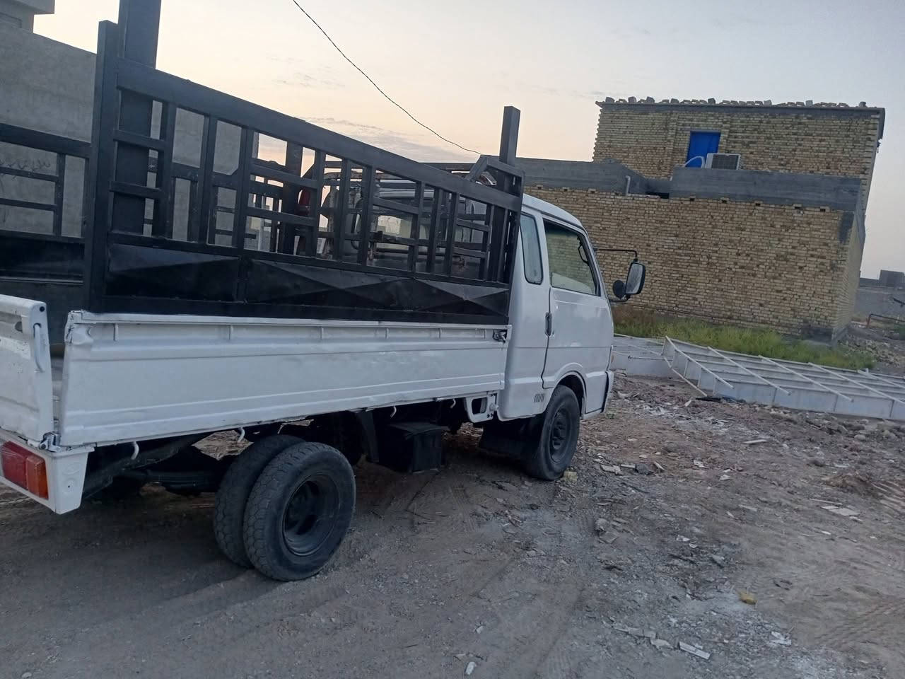 السلام عليكم كيا 93 رقم دولي سنويه لحد 30 تحويل مباشر باسمي مكفوله الكيا من محرك كير اكسل شاصي كهربائيات تخم تاير دوشمه جديده باتري سلف صدر مصبوغه جماليه فقط السعر 40 مجال جدا قليل العنوان واسط نعمانيه‏‪***********‬‏  ***********

نص مكتوب في الصور:
- أدخل نص