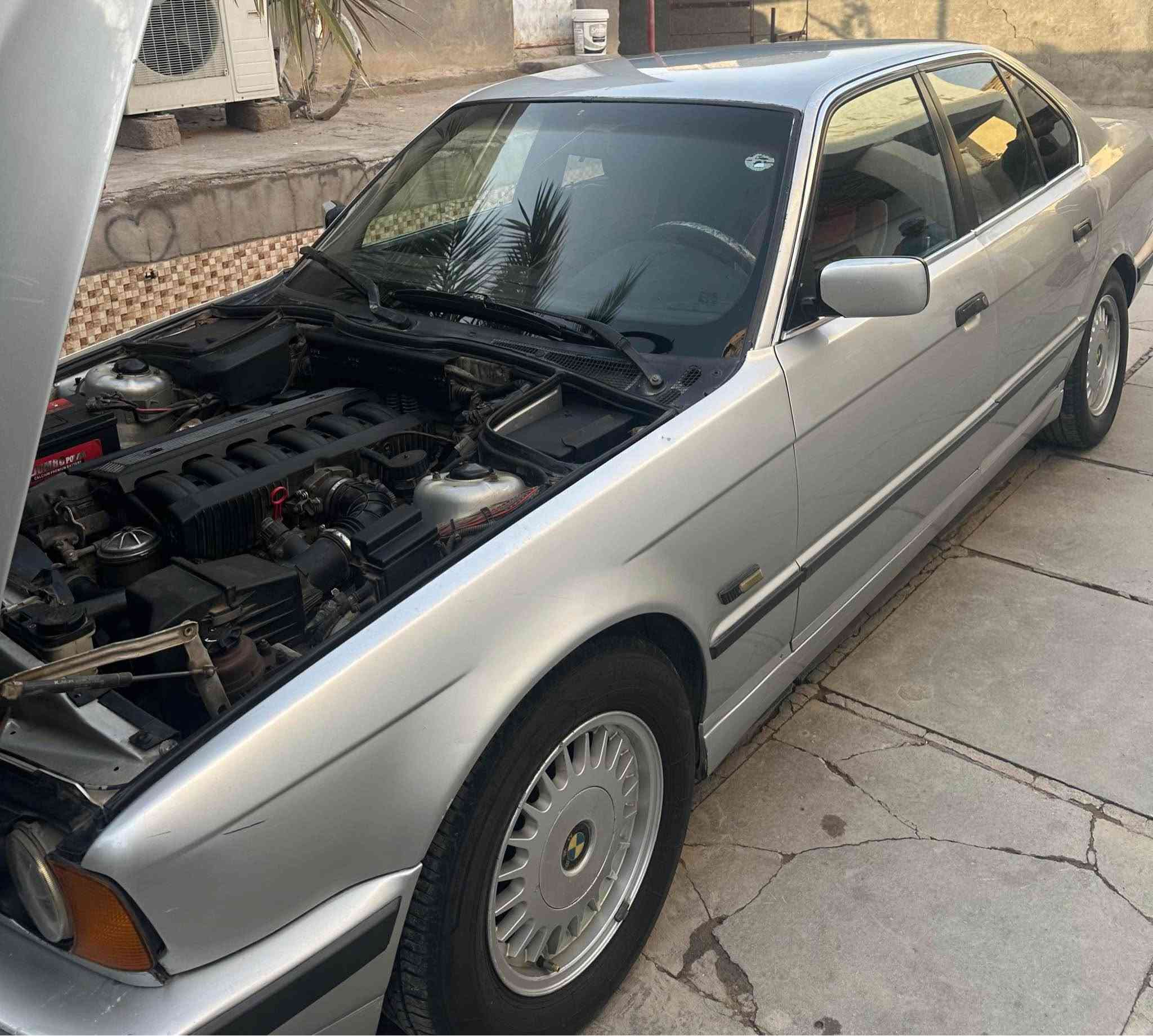 السلام عليكم من رخصة الادمن 

بيع او مراوس

بي ام  BMW 525
 مديل 91 مكينه فانوس مسكر رقم اربيل الجديد سنوية لنهاية 2027 
السيارة كفاله محرك وكير وحدادة تخم تاير وتبريد ثلج ❄️ كهربائيات كلهة شغاله الله شاهد السيارة مال بيت متعوب عليه هواي جاهزة من كلشي بدون ضربة اترايك ل بغداد شرط 
السعر 58 وبيهة مجال 
رقم الهاتف: *********** واتساب او اتصال 
العنوان : البصرة / قضاء الدير / النشوة Singapore
