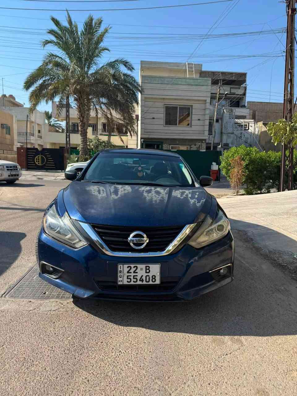 سلام عليكم
 ... نيسان التيما  2017 مواصفات sr 
سنوية جديدة باسمي
المعروفة  بصمة  كشن كهرباء .. تشغيل عن بعد شفتات  ستيرن ... 
حادثها جاملغ وبنيد  ورصعة بسيطة جدا براس الشاصي 
وبيها طخة بسيطة جاملغ وباب 
خلفيات راجعة بارد وناقصها تكحيل 
ماشية  173 الف كيلو
كير ومحرك كفالة
السيارة تبريد وتدفئه 
منظومة لايت جديدة عالي ناصي
تخم تايرات جديد 
بلكات جديد فيتبم جديد  
سعر 98 وبيها مجال  للمشتري 
مكانها بغداد - عامرية
***********
