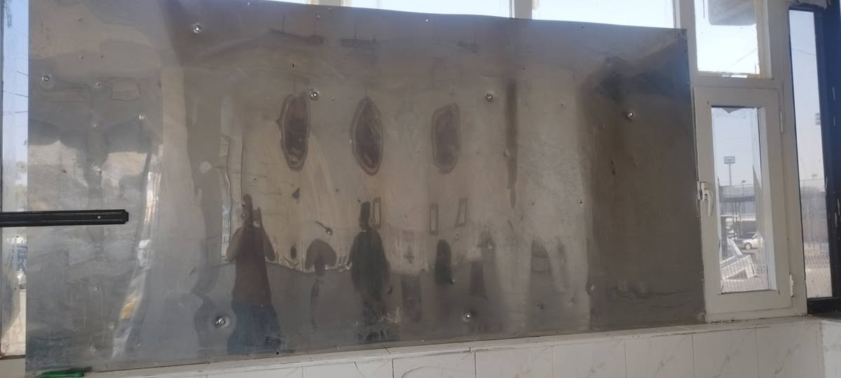 السلام عليكم
غراض مطعم جديده استعمال قليل وباقية فقط ذني الاشياء للبيع 

١- اعلان ضوئي انكليزي + شعار مطعم 

٢- بوجة ستيل ٢ متر + دكتات مستطيل قياس ٤٠ مغلون ١١ متر + ساحبه دواجن + لوح ستيل غذائي 

للاستفسار ***********
