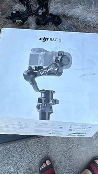رونين بهذا شكل كامل dji rsc 2 للبيع السعر ٢٠٠ وبي مجال قليل 0780274178...