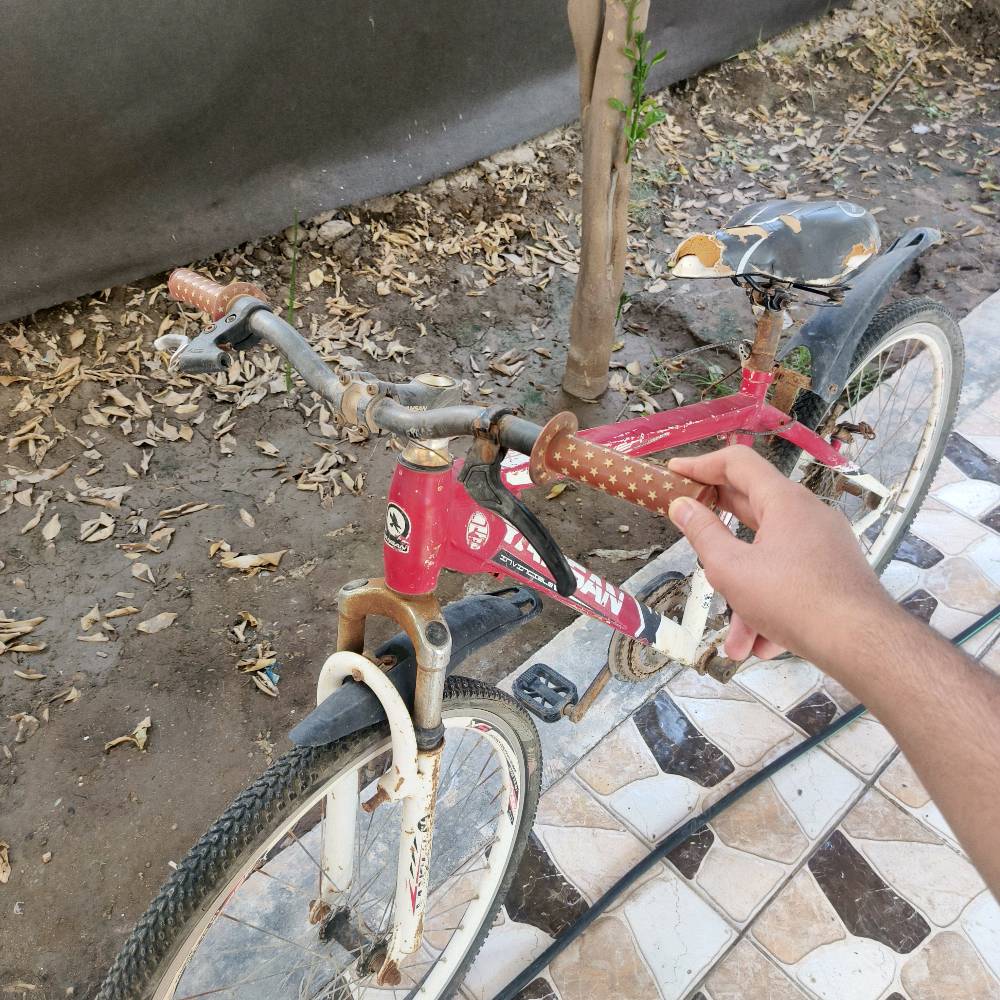 عندي بايسكلات ثنين الواحد بعشرين الف