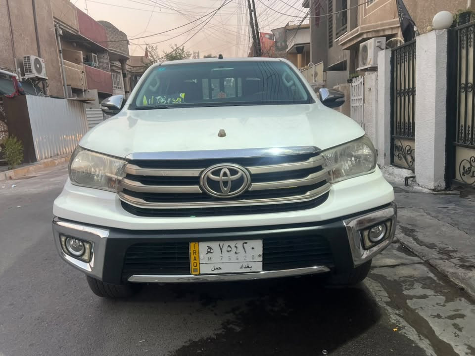 السلام عليكم
للبيع بيكم هايلوكس 
بيها صبغ بل ذيل كد شبر 
وبيها بارد جدا قليل بل جاملغ الأمامي 
فور ويل 
موديل 2016 كويتي 
ماشيه 174 الف 
رقم بغداد بسمي شخصيا 
مدوشم ارضيه وكشنات
تخم تاير جديد 
تبريد قطعتين 
مكان السياره بغداد الشعب 
السعر 225 وبيها مجال للشراي 
للاستفسار ***********
