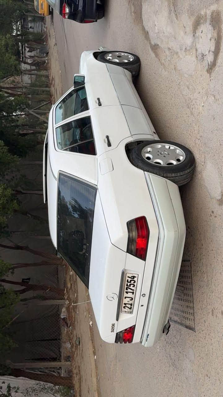 مارسيدس • ١٩٩٥ • بدون حادث