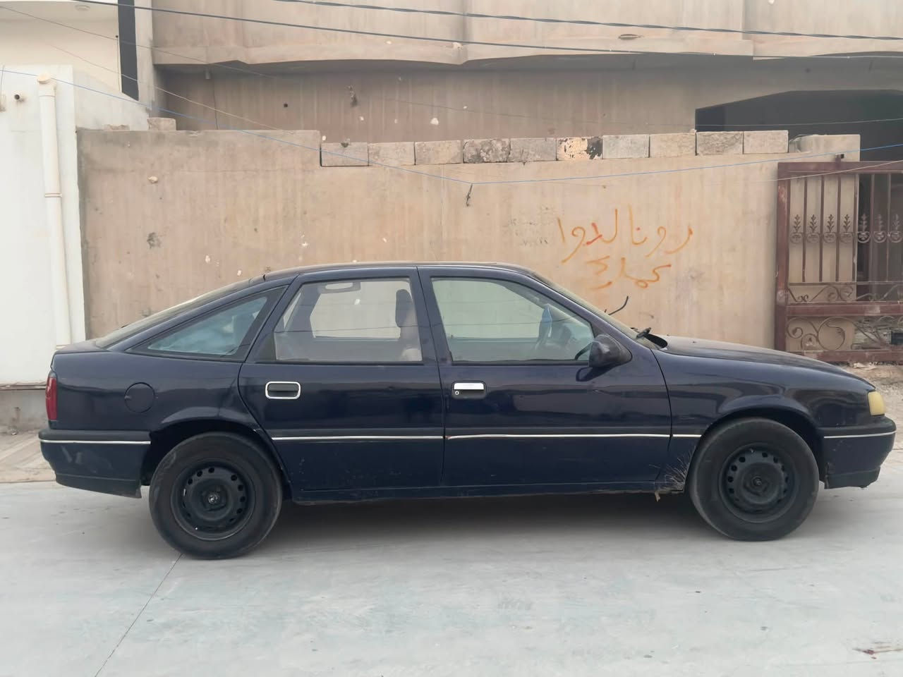 اوبل فكترا
كير عادي 
مكينه 20
موديل 92
دفتر بنزين 
سنوية لحد 2028
باب سكن امامي تبديل  
فقط 
سعر 36$
للتواصل ***********
