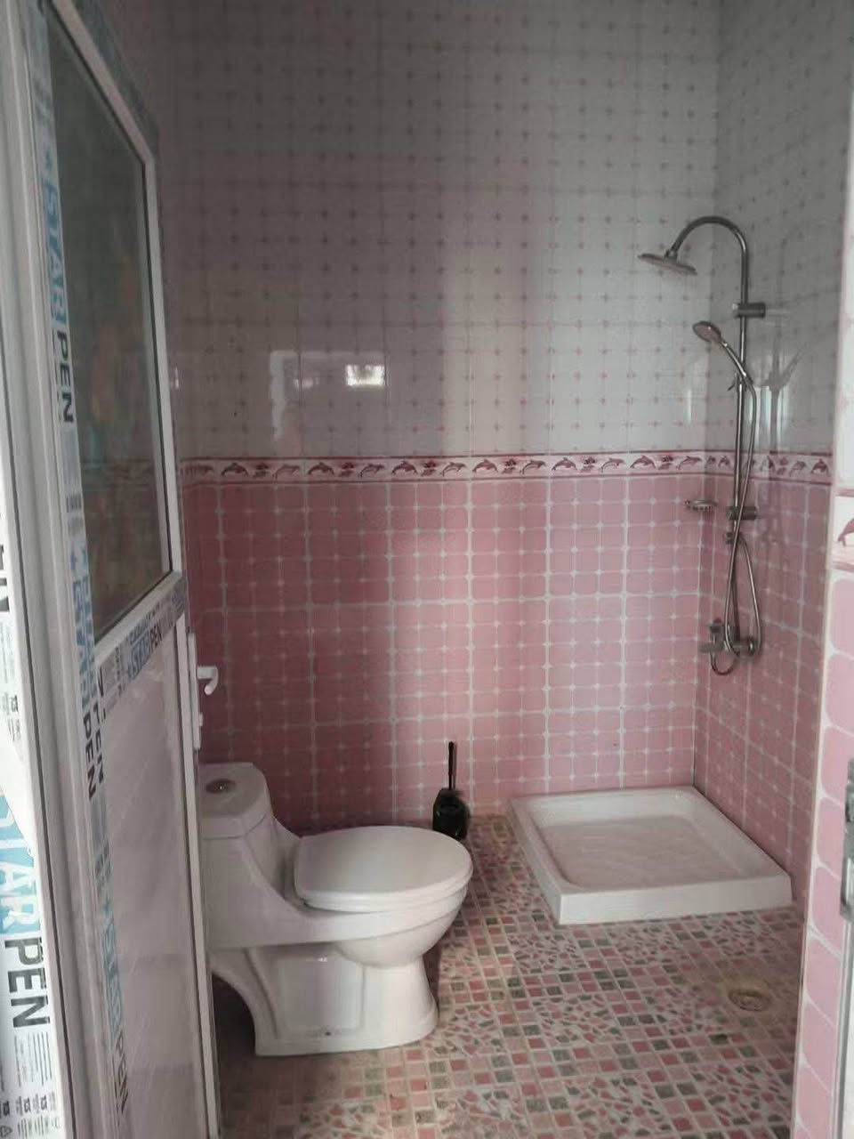 دار للايـــــ🏠ـــــجار الموقع حله الجمعيه خلف مطعم فوانيس

مساحة البيت 200م طابقين 

يحتوي على ٣غرف نوم وصاله وكلدور ومطبخ ومجمع صحيات 

الأرضيه مرمر الواجهه مرمر 

كراج سياره وحديقه 

بدل الايجار مليون 

الاستفسار اتصال على الرقم التالي 

***********
***********
مكتب سديم الهندسي /حي الصحة شارع الكورنيش
