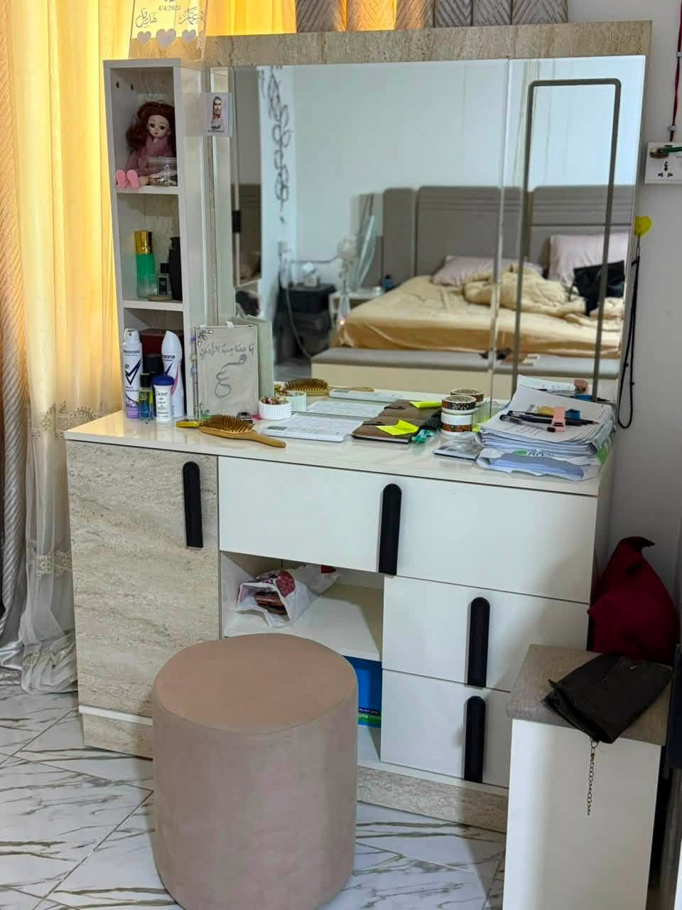 سلام عليكم عيني خرفه نوم البيع  مستعمله صار شهرين خرفه حلو حله من الصور  السعر 850 بيه مجال مكان بابل حله  الرقم ***********
