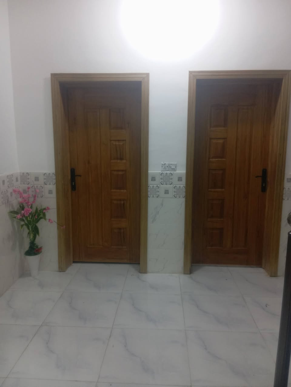 بيت للبيع طابو صرف 
مجمع بوابه المثنئ
مساحه 200متر
بيت مرتب ونضيف 
خدمات كافه تبليط 
تدفع 38 مقدمه لصاحب البيت  والباقي عليك القصاد
باقي للمصرف 116
اقصاد شهري 650
لمصرف العقاري 
وتداور البيت بسمك
اتصال ***********
