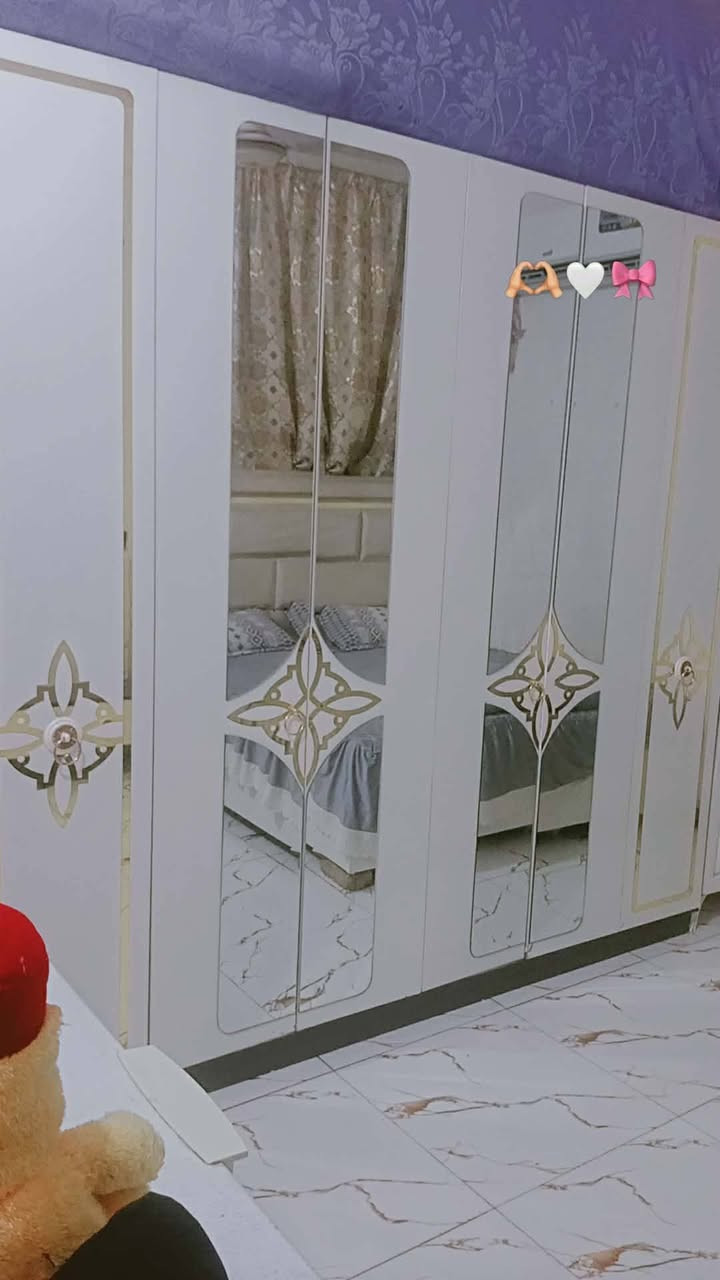 غرفه تركي نضيفه مامفتوحه 6بيبان دواخل لكنتور كلش نضيفه سعره 600وبيه مجال *********** بي واتساب
