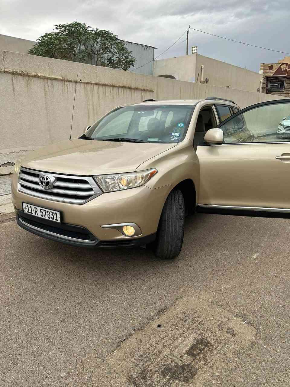 تيوتا هايلاندر ٢٠١١
صبغ جاملع وباب بدون دواخل فقط

رقم بغداد 

٦سلندر 

فور ويل 

مكينه وكير مكفولات بلاديه

غرفه سياره ع وضع شركه 

تخم تاير جديد اصلي  

ماشيه ١٦٠ الف

سعر ١٥٠ ورقه 

مكان سياره /كربلاء حي التحدي 

واتساب /***********
