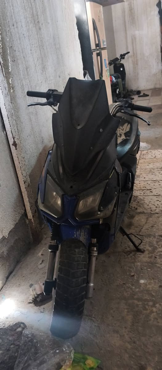بيع مستعجل بس الزنجيل فالت سعر 100
الرقم للاستفسار ***********

