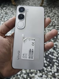 فيفو v40 لايت • ٢٥٦ • رام ١٢