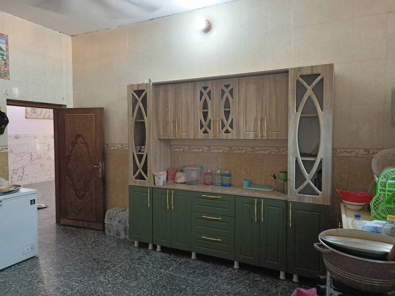 بيت للبيع 200م في حي المعلمين بالقرب من.ملعب علي ناصر للاستفسار خاص او تصال علئ الرقم ***********
