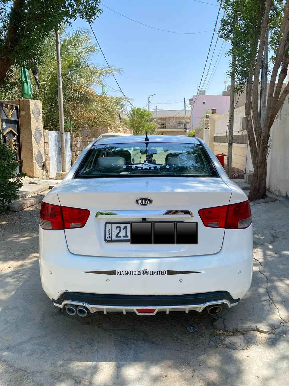 سيراتو ٢٠١٣
وارد خليجي

محرك ٢٠٠٠

مواصفات Ex

شاشة 

كاميرا

حساسات

ماشية ٢٥٨ الف

محرك مامفتوح

كلين تايتل بدون ضربة فقط بارد شوية من باب السايق وشوية من الباب الخلف السايق مع بعض الملاحظات (رصعات ٢)

سيارة خير من الله مال جناي

سنوية ٢٠٢٩ باسمي تحويل ثاني يوم

السعر ١٠٥ $ وبي مجال
للاستفسار 
***********
