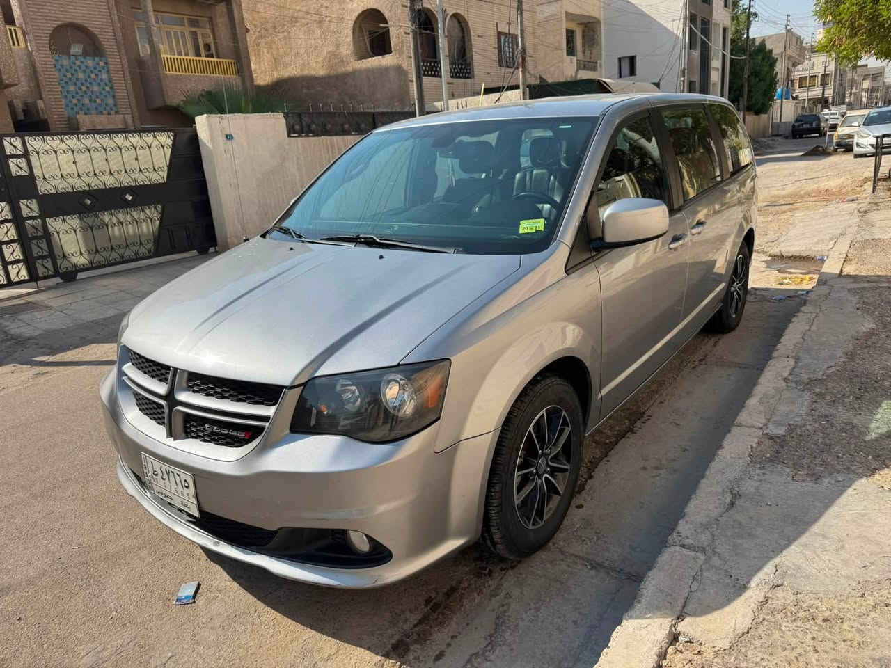 السلام عليكم دوج كرفان 2019 رقم بغداد بسمي تحويل مباشر فئة GTابواب شفط كهرباء حادثه سطحي ومبدل ابواب بلادي بدون صبغ   موضح بلمنشور صور الحادث 
تخم تاير كامهو كوري جديد وباتري جديد محرك وكير بلادي بجم كبس السيارة  جدا جديده وجاهزة محرك 3600 سعرالسيارة 178$ وبيه مجال بسيط
***********
عنواني بغداد البياع من جهة القادسية
