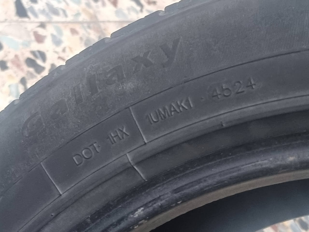 الحجم التيرات . 20 50 265
2024 انتاج نضيفات  3 تايرات نفس الشركه ماركه . سعرهن 185  الف
