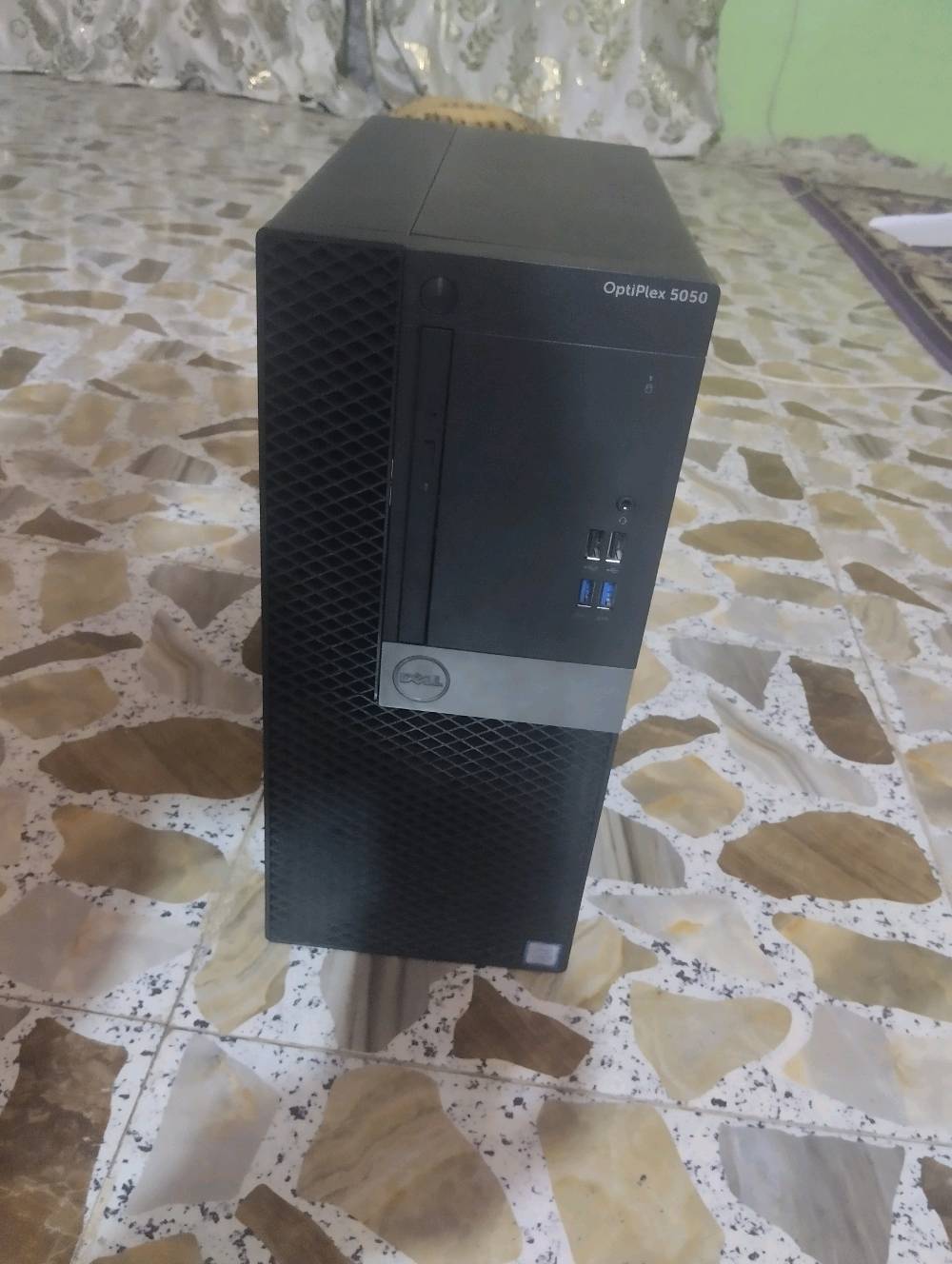 i5 الجيل السابع • رام 8GB • SSD 256GB