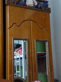 للبيع • خزائن