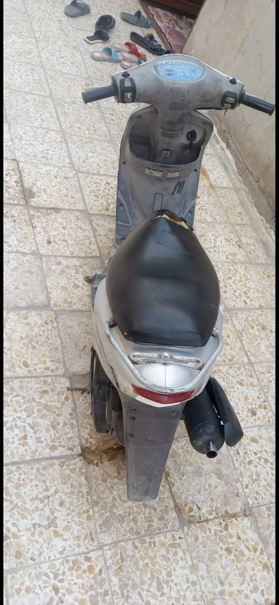 سلام عليكم ماكس منغول حاوي وكله ختمه واحد حت المكينه سلف اشاير بك اليت لايت كهربأياته كله شغال السعر ٥٢٥ بيه مجال الرقم الهاتف ***********
