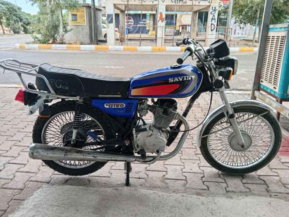 🏍️ ماتۆڕ بۆ فرۆشتن
🔹 جۆر: SAVIN CG150 CDI
🔹 مۆدێلی 2020 لاشەی جوان و ڕێک
🔹 مەکینە و گێڕەکان بە باشی کار دەکەن
🔹 ماتۆڕەکە پاک و جوانە
🔹 تایەکانی باشن
🔹 بۆ کار و بەکارهێنانی ڕۆژانە زۆر گونجاوە
🔹 هەموو شتێکی پێویستی تێدایە 
💰 نرخ: تۆلەکە 
📞 *********** السليمانية, العراق
