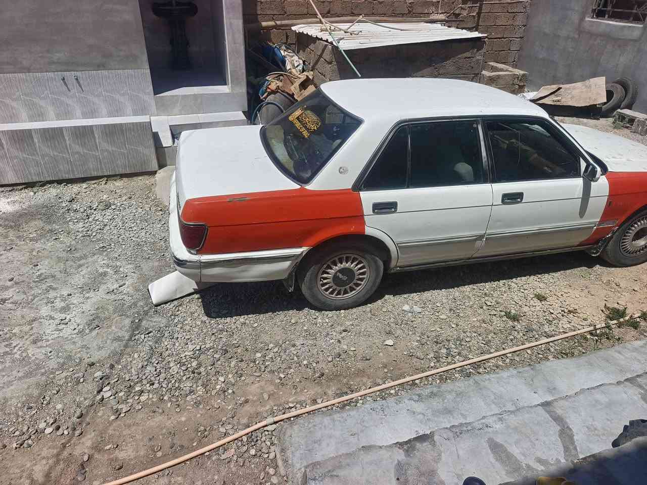 السلا عليكم 
سيدان للبيع رقم نينوى محرك بطه كلها شقاله لايت شياير سيارة جاهزه بسعر بطه مامجسل السعر 27 ويرهم مراوس حسب الغناعه  اللاستفسار 
*********** مكاني الشركاط
