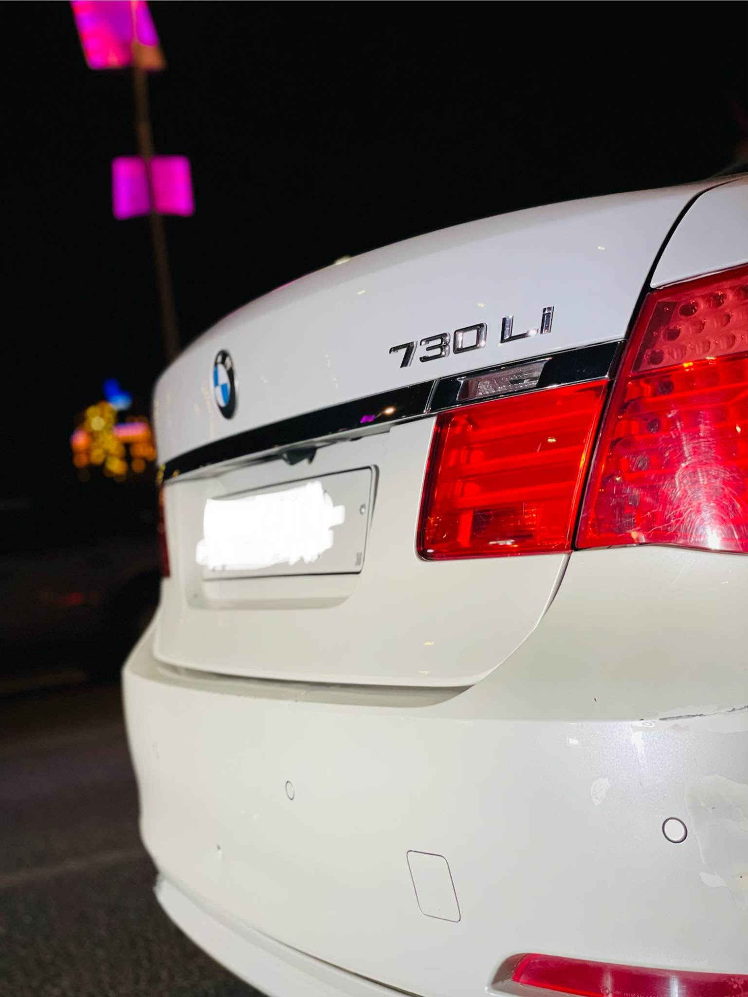 BMW 730 LI
فوول مواسةفات بسمة شاشة كاميرا حساس كوشن خزن كوشن كارةباي كوشن سارد و گةرم  سلايت قةپات مواسةفات 
سةيارةكة بةس نيو چاملخي پيشي بوياخة 
بو زانياري زياتر پةيوةندي بكة *********** أربيل, العراق
